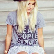 Natalie Holmström's photo