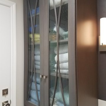 Curved cabinet mullions