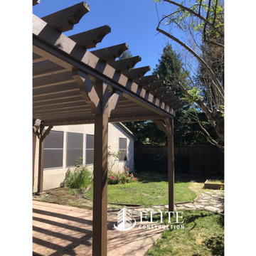 The exterior patio support post, support beams Dry Rot Damage Repair