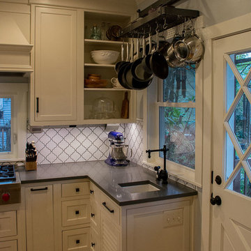 Traditional Inset SE Portland Kitchen