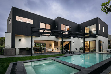 Modern exterior home idea in Los Angeles