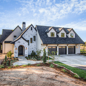 2020 Parade of Homes Stauffer & Sons Construction Warm and Welcoming in the Fore