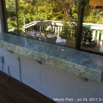 Sharon Heights outside serving bar