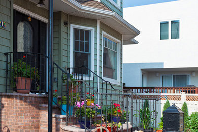 Inspiration for a timeless exterior home remodel in New York