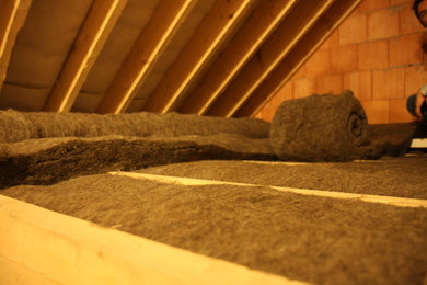 Attic Insulation - 100% Pure SheepWool Comfort insulation laid between joists