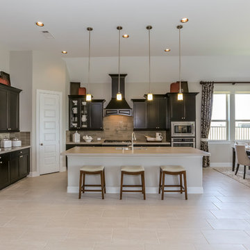 Houston, Texas | Lago Mar - Classic Yale Kitchen