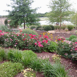 De Soto, KS Horse Ranch Landscaping - Outdoor Pots And Planters