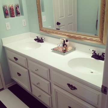 No Budget Builder's Grade Bathroom Reno
