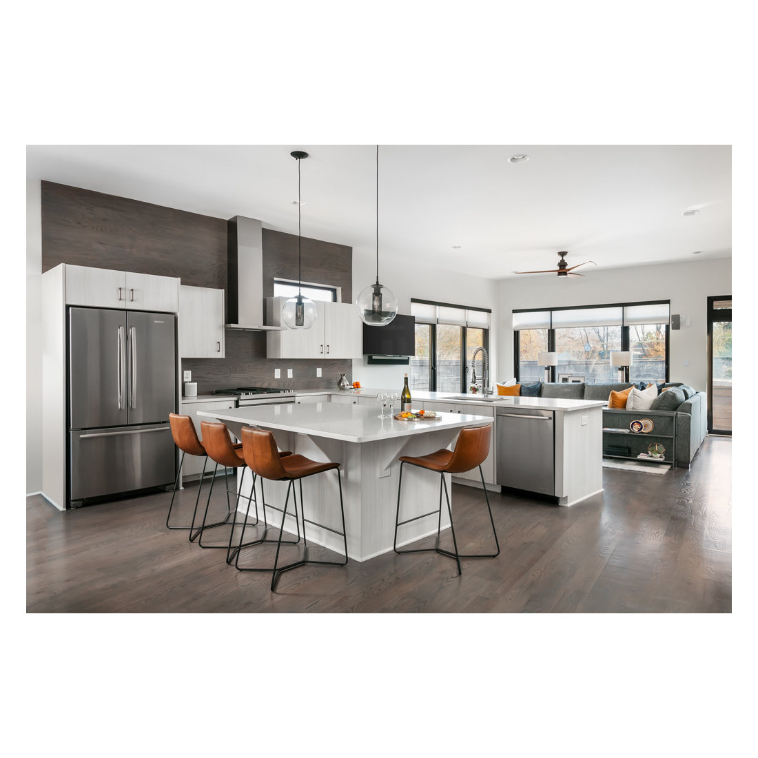 Kitchen / Living room