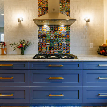 Exraordinary Backsplash with Blue Kitchen Cabinets
