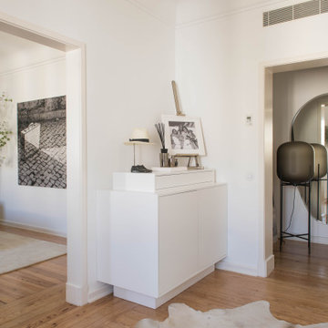 Casa da Moeda Hall with White Console and Organic Mirror