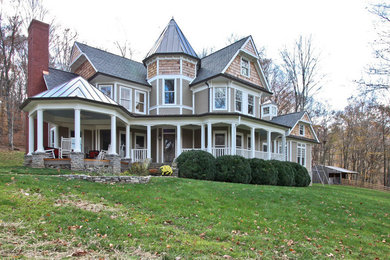 Example of a classic exterior home design in Nashville