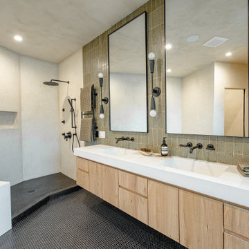 White Salmon Bluff Home