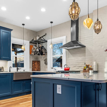LATE 1800s VICTORIAN MAIN FLOOR REMODEL
