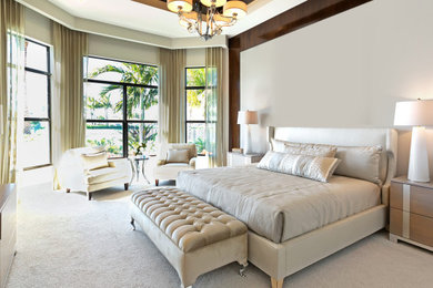Bedroom photo in Los Angeles