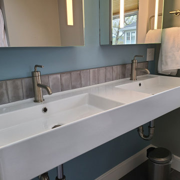 Modern Elegant Bathroom