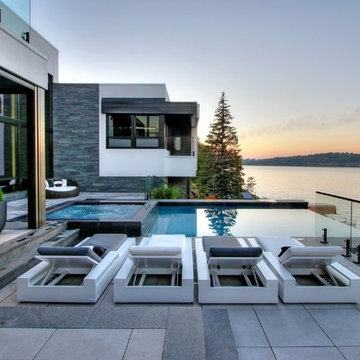 Infinity Pool for Ultra Modern Home