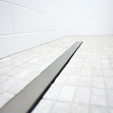 Linear Shower Drain Detail in Curbless Walk-In Shower – Beverly MA