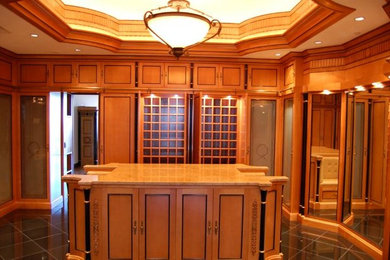 Example of a classic closet design in Miami