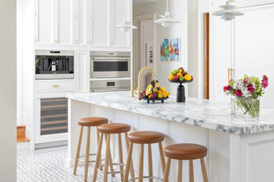 Example of a kitchen design in San Francisco