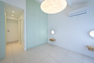 モンペリエにある中くらいなトランジショナルスタイルのおしゃれな寝室のインテリア