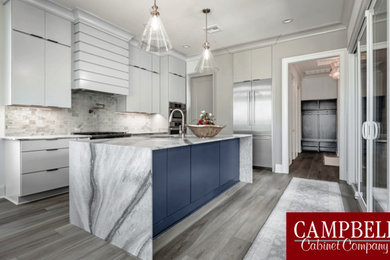 Inspiration for a contemporary kitchen remodel in New Orleans