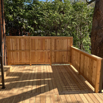 Red Cedar with Bronze railing