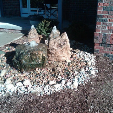 Fountainscapes: Bubbling Boulder, Spilling Urns, and Other Vignette Fountains