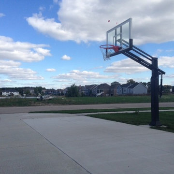 Ben P's Pro Dunk Gold Basketball System on a 47x30 in Jenison, MI