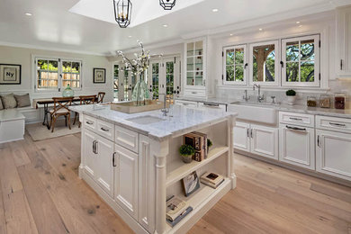 Example of a classic kitchen design in Santa Barbara