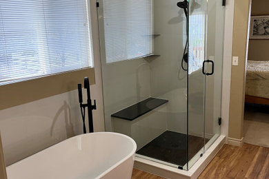 Minimalist bathroom photo in Denver