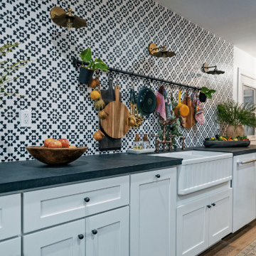 Melissa McCarthy's The Great Giveback: Farmhouse Kitchen