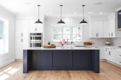 Kitchen - country kitchen idea in Boston