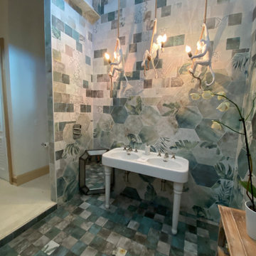 Jungle Wet Room & Bath