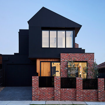 Brodecky House: Front Facade at Dusk