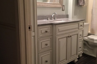Bathroom - bathroom idea in St Louis
