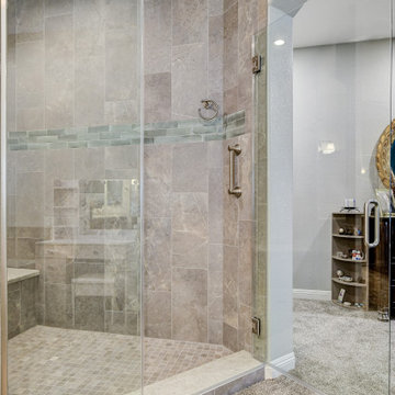 Traditional Master Bathroom with Carpet