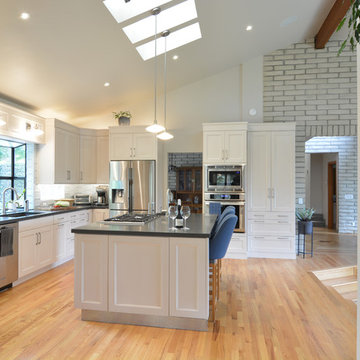 Mid-Century Modern - White