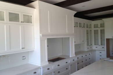 Inspiration for a modern kitchen remodel in Toronto