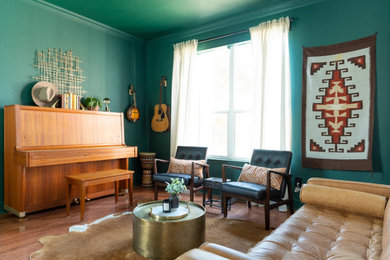 Example of a living room design in Dallas