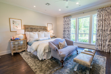Bedroom photo in New Orleans