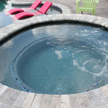 AMAZING Pool Spa Combination with Swim up Bar!