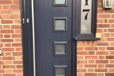 Inspiration for an entrance in Surrey with a single front door.