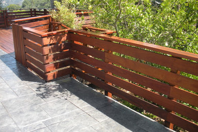 Transitional deck photo in Santa Barbara