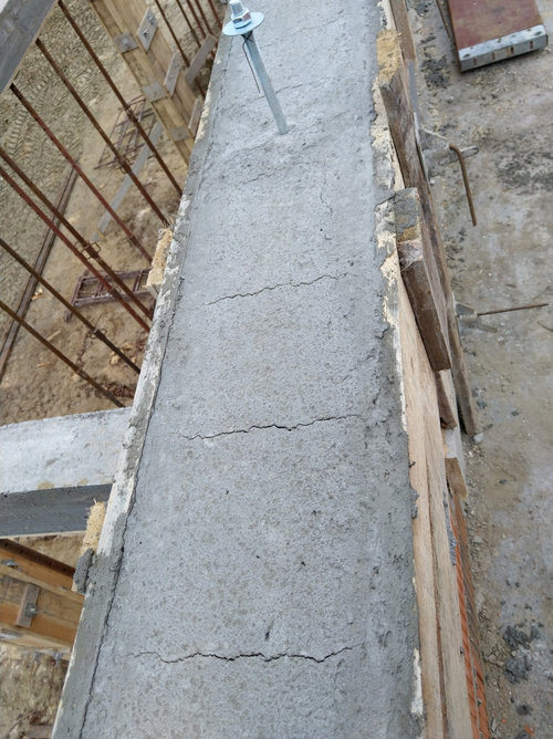 Shrinkage Cracks In Concrete Beams