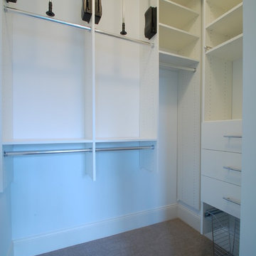 Deluxe Closets