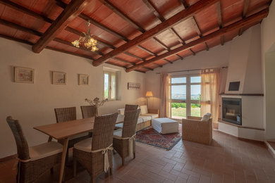 Immagine di case e interni country