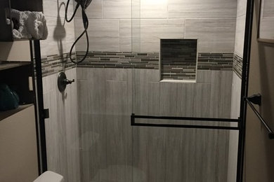 Inspiration for a shabby-chic style bathroom remodel in Dallas