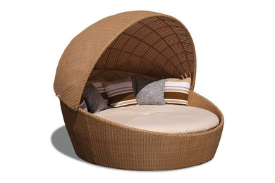 Oyster Wicker Rattan Daybed with Canopy