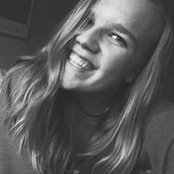Simone Charlton's photo